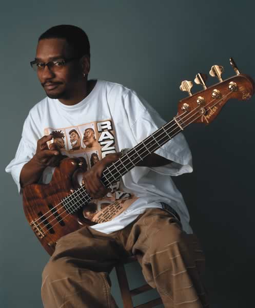 victor_bailey_sub1_xl.jpg