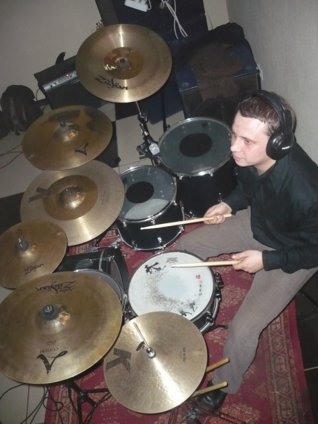 x_7799f141.jpg
