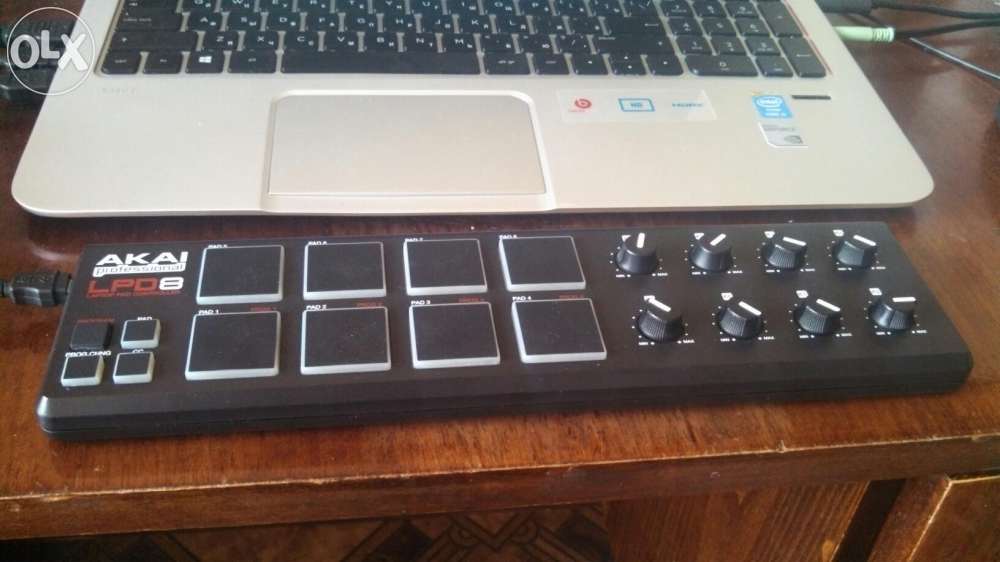 223288460_1_1000x700_prodam-midi-kontroller-akai-lpd8-chernovtsy_rev001.jpg